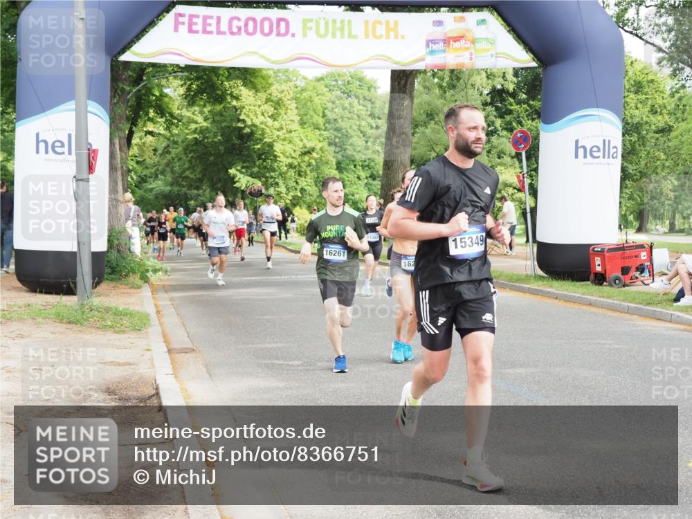 29.06.2025 - hella hamburg halbmarathon MichiJ http://msf.ph/oto/8366751 29.06.2025 10:43:59 Zwischen KM18-KM19 2676, 4833, 4940, 4951, 5570, 6835, 9361, 11083, 11554, 13523, 14867, 15349, 16257, 16261, 17617, 17779, 18388 meine-sportfotos.de