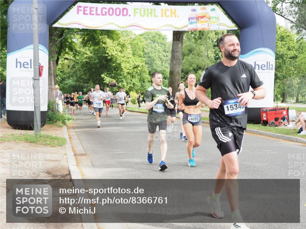 29.06.2025 - hella hamburg halbmarathon MichiJ http://msf.ph/oto/8366761 29.06.2025 10:43:59 Zwischen KM18-KM19 2676, 4833, 4940, 4951, 5570, 6835, 9361, 11083, 11554, 13523, 14867, 15349, 16257, 16261, 17617, 17779, 18388 meine-sportfotos.de