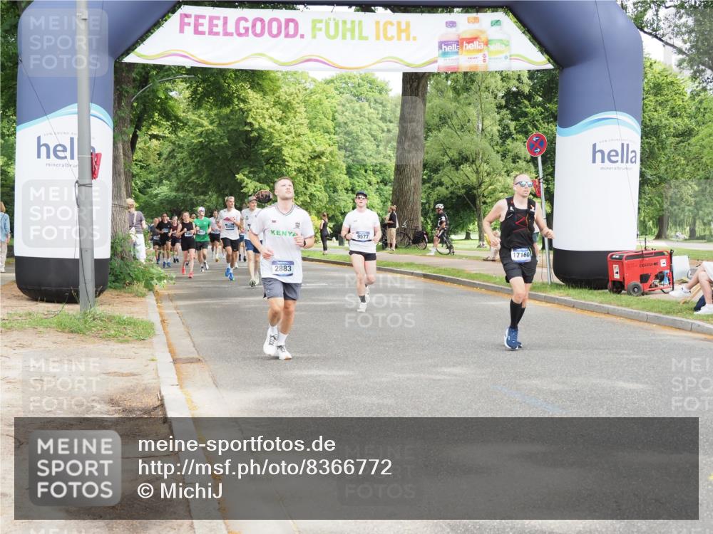 29.06.2025 - hella hamburg halbmarathon MichiJ http://msf.ph/oto/8366772 29.06.2025 10:44:02 Zwischen KM18-KM19 2883, 4833, 4951, 5570, 6835, 9577, 11083, 11554, 15349, 16257, 16261, 17160, 17617, 18388 meine-sportfotos.de