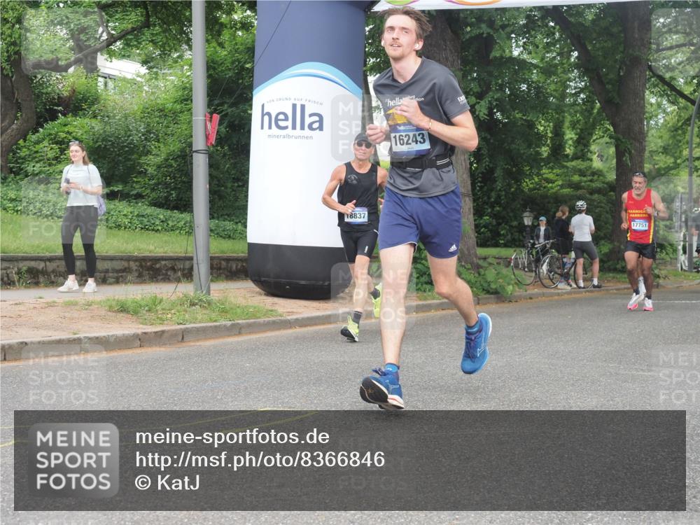 29.06.2025 - hella hamburg halbmarathon KatJ http://msf.ph/oto/8366846 29.06.2025 10:23:08 Zwischen KM18-KM19 1080, 7534, 8312 meine-sportfotos.de