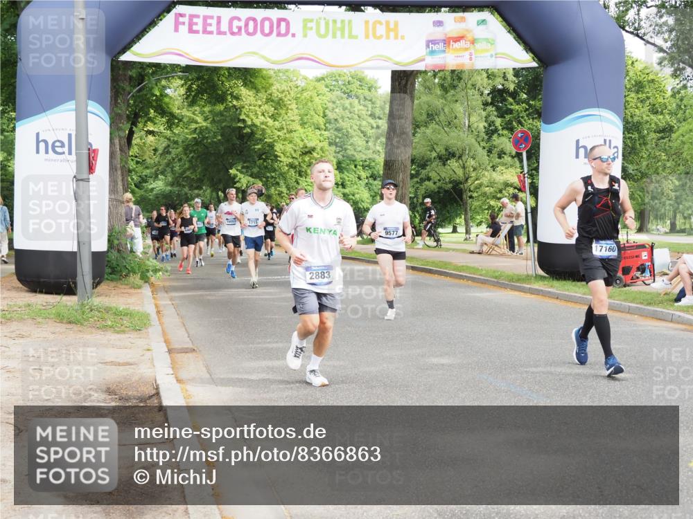 29.06.2025 - hella hamburg halbmarathon MichiJ http://msf.ph/oto/8366863 29.06.2025 10:44:03 Zwischen KM18-KM19 2883, 4833, 4951, 5570, 6835, 9577, 11083, 11554, 15349, 16257, 16261, 17160, 17617, 18388 meine-sportfotos.de