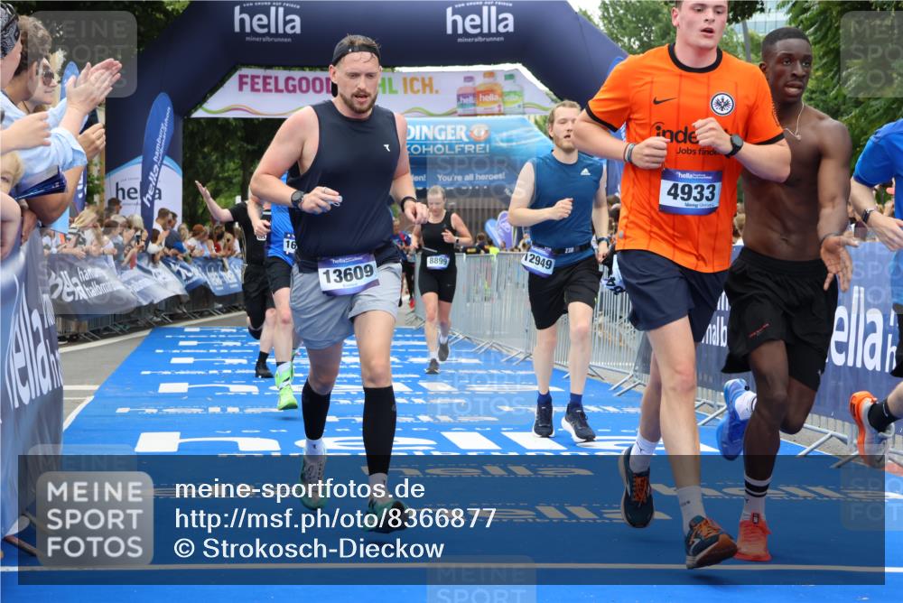 29.06.2025 - hella hamburg halbmarathon Strokosch-Dieckow http://msf.ph/oto/8366877 29.06.2025 10:50:18 Ziel 1119, 4247, 4933, 6795, 7930, 7932, 8899, 8921, 10371, 11607, 12035, 12949, 13609, 13690, 14034, 15620, 16000, 16242, 18394, 18499, 18811, 19040 meine-sportfotos.de