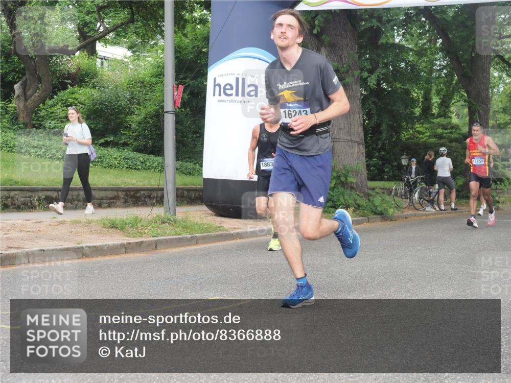 29.06.2025 - hella hamburg halbmarathon KatJ http://msf.ph/oto/8366888 29.06.2025 10:23:08 Zwischen KM18-KM19 1080, 7534, 8312 meine-sportfotos.de