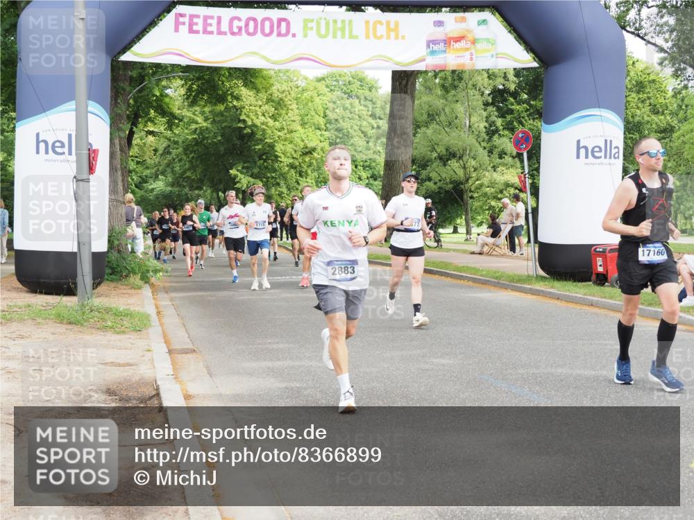 29.06.2025 - hella hamburg halbmarathon MichiJ http://msf.ph/oto/8366899 29.06.2025 10:44:03 Zwischen KM18-KM19 2883, 4833, 4951, 5570, 6835, 9577, 11083, 11554, 15349, 16257, 16261, 17160, 17617, 18388 meine-sportfotos.de