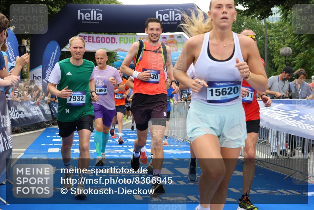29.06.2025 - hella hamburg halbmarathon Strokosch-Dieckow http://msf.ph/oto/8366945 29.06.2025 10:50:14 Ziel 1119, 3296, 4933, 7176, 7930, 7932, 8313, 8921, 10371, 11607, 12235, 12949, 13282, 13609, 13690, 14034, 15620, 16000, 16242, 18499, 18811, 19040 meine-sportfotos.de