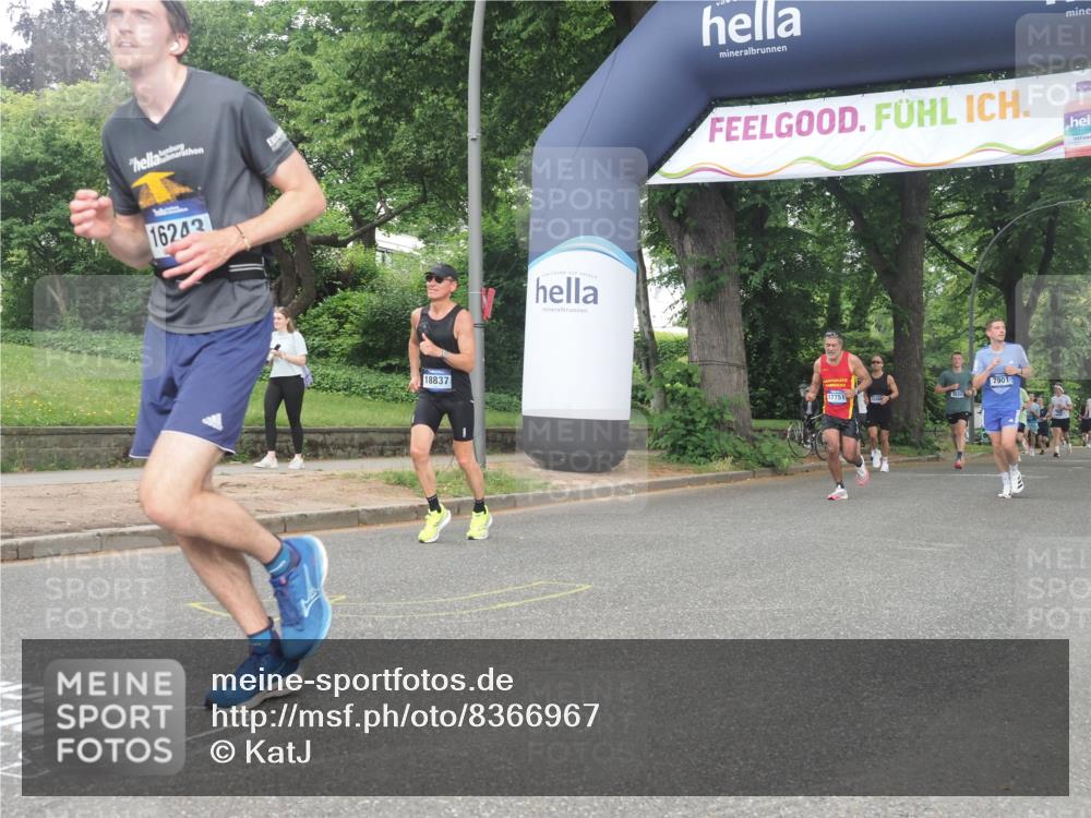 29.06.2025 - hella hamburg halbmarathon KatJ http://msf.ph/oto/8366967 29.06.2025 10:23:09 Zwischen KM18-KM19 1080, 7534, 7901, 8312 meine-sportfotos.de