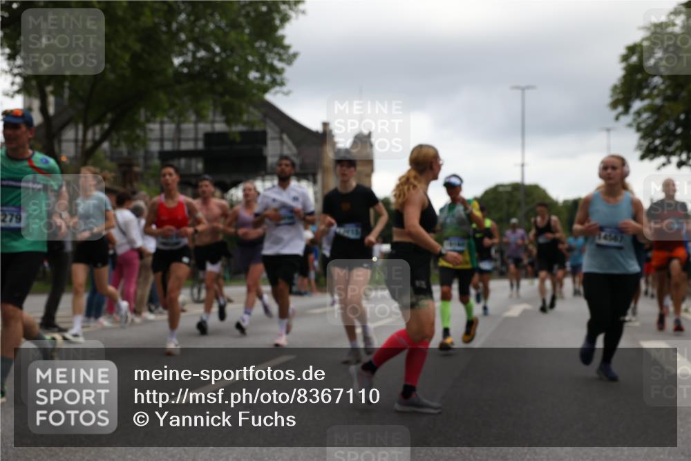 29.06.2025 - hella hamburg halbmarathon Yannick Fuchs http://msf.ph/oto/8367110 29.06.2025 10:53:25 20KM 2348, 2584, 2780, 2957, 2978, 3114, 3279, 3425, 3983, 4088, 4592, 4796, 5885, 6087, 6220, 6438, 7031, 7223, 7287, 10488, 10587, 10759, 10896, 10943, 11018, 11757, 11935, 11938, 12206, 12261, 12564, 12633, 12736, 12779, 12862, 13583, 13706, 13761, 14567, 14732, 14902, 14928, 14965, 15232, 15284, 15785, 16227, 16341, 16754, 16910, 16915, 16980, 17176, 17304, 17503, 17630, 18467, 18485, 18716, 18855, 19015, 19160 meine-sportfotos.de