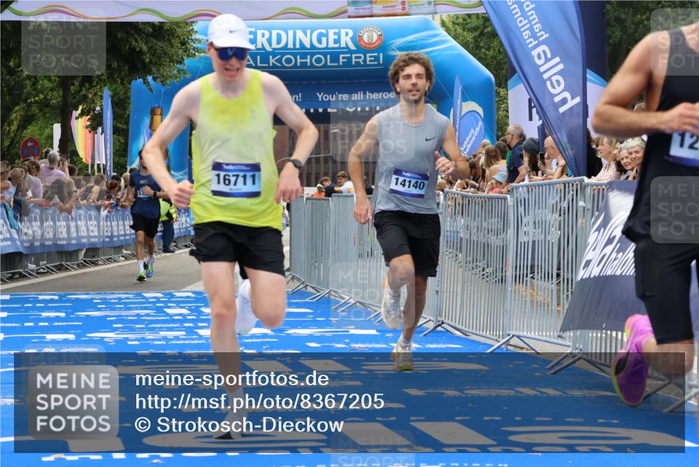 29.06.2025 - hella hamburg halbmarathon Strokosch-Dieckow http://msf.ph/oto/8367205 29.06.2025 10:28:22 Ziel 3075, 5328, 12529, 14140, 16711, 17374 meine-sportfotos.de