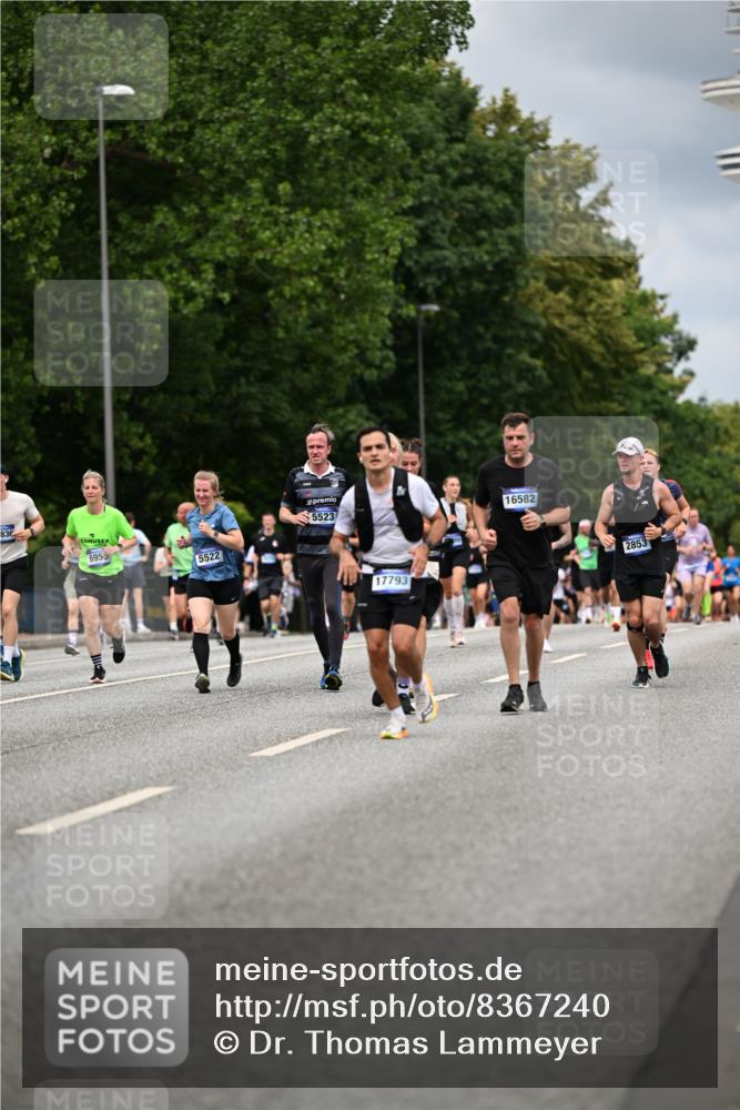 29.06.2025 - hella hamburg halbmarathon Dr. Thomas Lammeyer http://msf.ph/oto/8367240 29.06.2025 10:41:52 Kennedybrücke 1337, 1339, 1475, 1799, 1819, 2016, 2031, 2480, 2853, 4347, 4442, 4618, 4762, 5139, 5522, 5523, 5640, 6243, 6821, 6955, 7085, 7124, 7321, 7544, 8499, 8811, 8843, 8985, 9288, 9894, 10159, 10506, 10836, 10919 meine-sportfotos.de