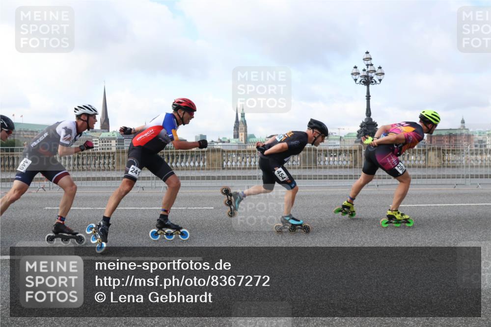 29.06.2025 - hella hamburg halbmarathon Lena Gebhardt http://msf.ph/oto/8367272 29.06.2025 08:49:28 Lombardsbrücke 449, 241, 454, 290 meine-sportfotos.de