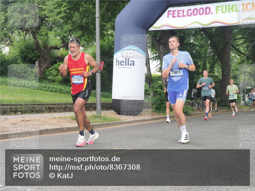 29.06.2025 - hella hamburg halbmarathon KatJ http://msf.ph/oto/8367308 29.06.2025 10:23:11 Zwischen KM18-KM19 7534, 7901, 8312 meine-sportfotos.de