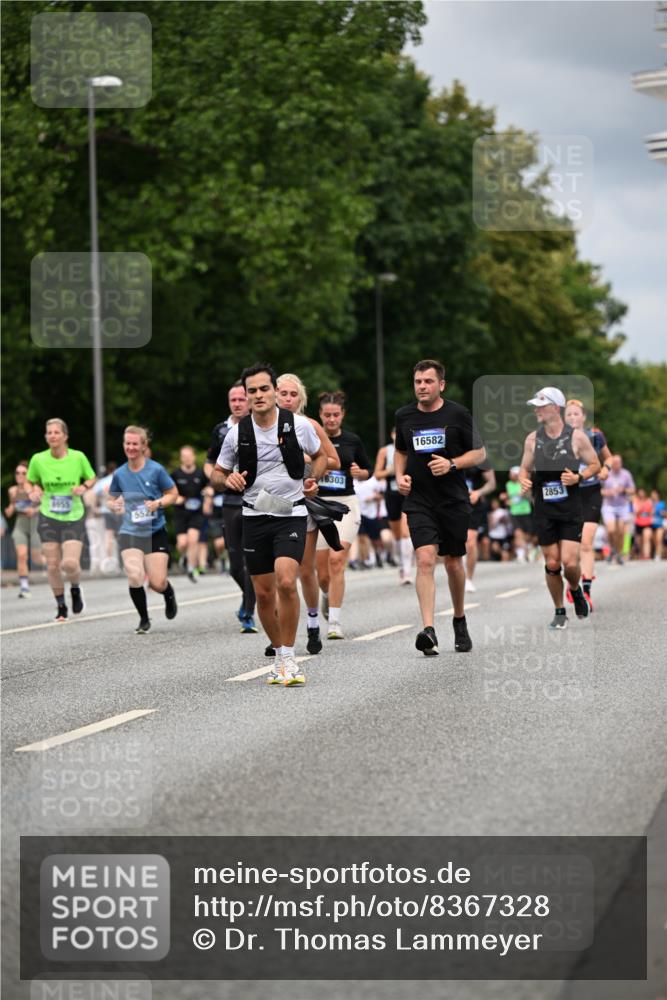 29.06.2025 - hella hamburg halbmarathon Dr. Thomas Lammeyer http://msf.ph/oto/8367328 29.06.2025 10:41:53 Kennedybrücke 1337, 1339, 1475, 1799, 2016, 2031, 2480, 2853, 4442, 4618, 4762, 5139, 5522, 5523, 5640, 6243, 6821, 6955, 7085, 7124, 7321, 7544, 8499, 8811, 8843, 8985, 9288, 9894, 10159, 10506, 10836, 10919 meine-sportfotos.de