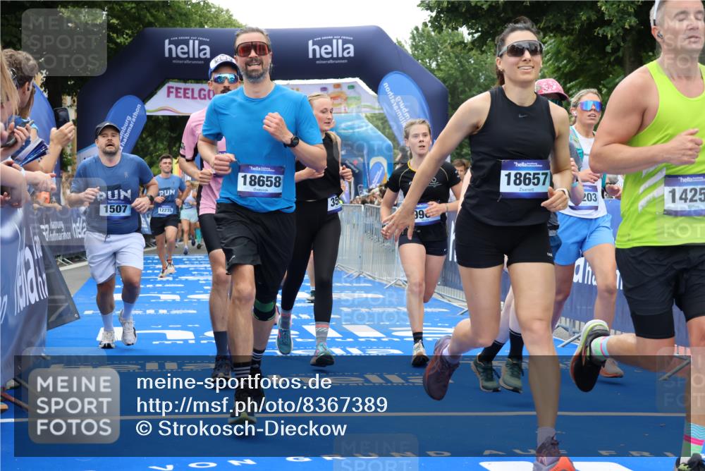 29.06.2025 - hella hamburg halbmarathon Strokosch-Dieckow http://msf.ph/oto/8367389 29.06.2025 10:50:06 Ziel 1119, 1216, 1321, 1507, 2020, 3296, 3562, 7100, 7176, 7657, 8313, 9031, 9213, 9303, 9965, 10371, 11607, 12203, 12235, 12271, 13225, 13282, 13758, 14257, 15620, 16403, 18228, 18657, 18658, 18884, 19112 meine-sportfotos.de