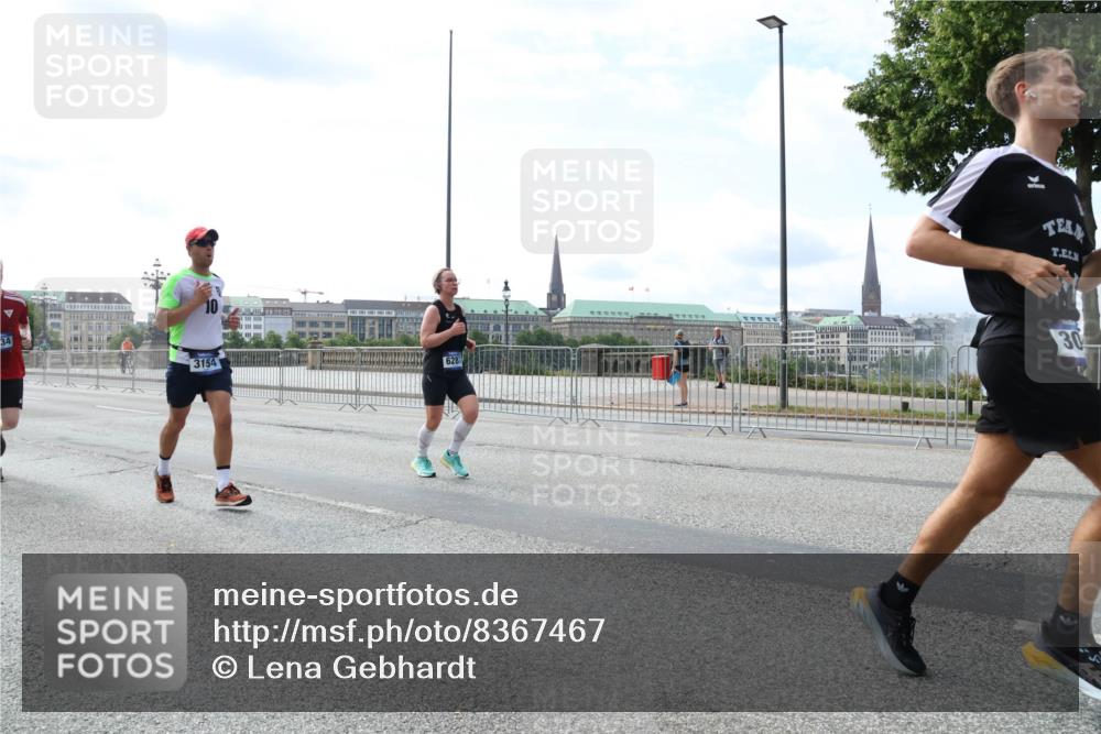 29.06.2025 - hella hamburg halbmarathon Lena Gebhardt http://msf.ph/oto/8367467 29.06.2025 10:14:36 Lombardsbrücke 34, 3154, 6281, 30, 1071, 1406, 1728, 2046, 2494, 2601, 2690, 2990, 3020, 3025, 3154, 3454, 3691, 3756, 3834, 3939, 4032, 5191, 5608, 5670, 5981, 6028, 6083, 6089, 6366, 6935, 7195, 7209, 7442, 7802, 7840, 7991, 8001, 8055, 8057, 8147, 8409, 8755, 8892, 9173, 9556, 9663, 9709, 9845, 10224, 10391, 10610, 10963, 12467, 12938, 13237, 13285, 14488, 16126 meine-sportfotos.de