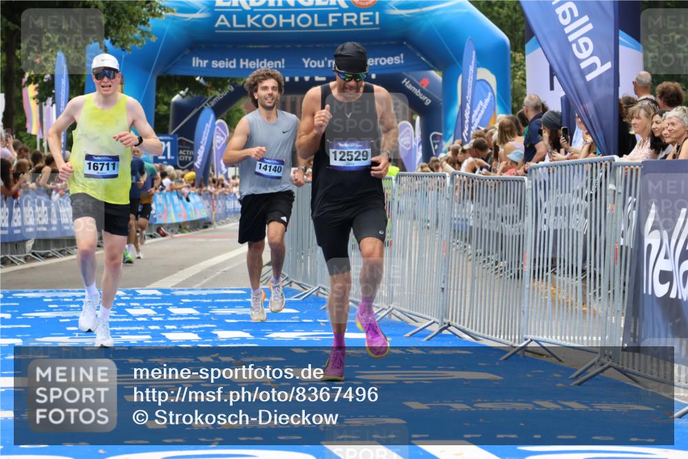 29.06.2025 - hella hamburg halbmarathon Strokosch-Dieckow http://msf.ph/oto/8367496 29.06.2025 10:28:20 Ziel 3075, 5328, 7389, 12529, 14140, 16711 meine-sportfotos.de