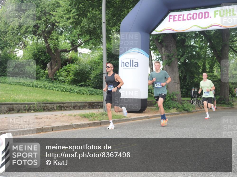 29.06.2025 - hella hamburg halbmarathon KatJ http://msf.ph/oto/8367498 29.06.2025 10:23:12 Zwischen KM18-KM19 7901, 8312 meine-sportfotos.de