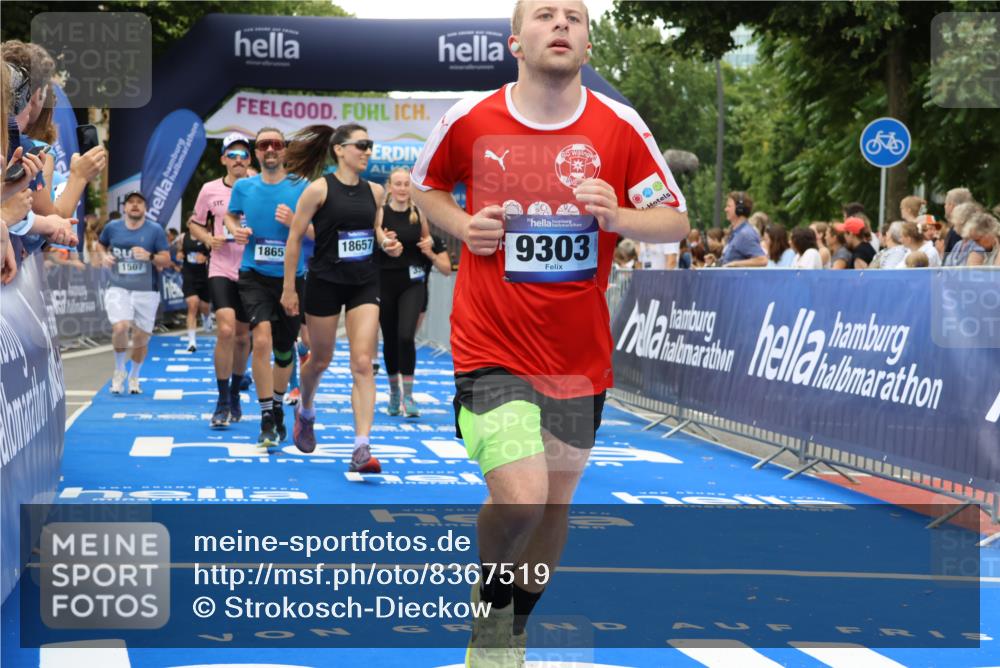 29.06.2025 - hella hamburg halbmarathon Strokosch-Dieckow http://msf.ph/oto/8367519 29.06.2025 10:50:05 Ziel 1119, 1216, 1321, 1507, 2020, 3296, 3562, 3692, 3852, 7100, 7176, 7657, 8313, 9031, 9213, 9303, 9965, 10371, 11607, 12203, 12235, 12271, 13225, 13282, 13758, 14257, 16403, 18228, 18657, 18658, 18884, 19112 meine-sportfotos.de