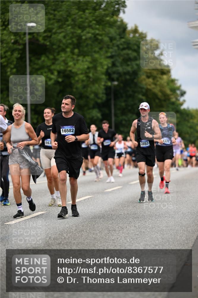 29.06.2025 - hella hamburg halbmarathon Dr. Thomas Lammeyer http://msf.ph/oto/8367577 29.06.2025 10:41:56 Kennedybrücke 1337, 1475, 1799, 1985, 2016, 2031, 2480, 2853, 4442, 4762, 5139, 5522, 5523, 6697, 6955, 7085, 7124, 7321, 7544, 7629, 8499, 8811, 8843, 8985, 9288, 9894, 10025, 10159, 10506, 10836 meine-sportfotos.de