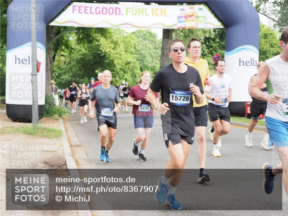 29.06.2025 - hella hamburg halbmarathon MichiJ http://msf.ph/oto/8367907 29.06.2025 10:44:13 Zwischen KM18-KM19 1715, 1833, 2025, 2488, 3093, 3413, 3859, 4426, 4467, 5457, 5458, 12774, 13376, 15189, 15584, 15726, 16093, 16830, 17769, 18966 meine-sportfotos.de