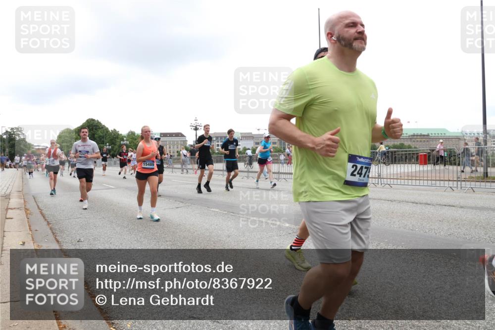 29.06.2025 - hella hamburg halbmarathon Lena Gebhardt http://msf.ph/oto/8367922 29.06.2025 10:48:40 Lombardsbrücke 461, 1245, 15489, 247, 1142, 1167, 1584, 1645, 2037, 2160, 2195, 2418, 2437, 2438, 2475, 2627, 2716, 2756, 2792, 2909, 3215, 3224, 3320, 3504, 3661, 3933, 4588, 5010, 5479, 5480, 5585, 5781, 6015, 6143, 6437, 7062, 7203, 7532, 7947, 7948, 8461, 8719, 8760, 8948, 9552, 9775, 9787, 9921, 10059, 10145, 10204, 10366, 10524, 10654, 10656, 11364, 11365, 13814, 13845, 15715, 16498, 16499, 16701 meine-sportfotos.de