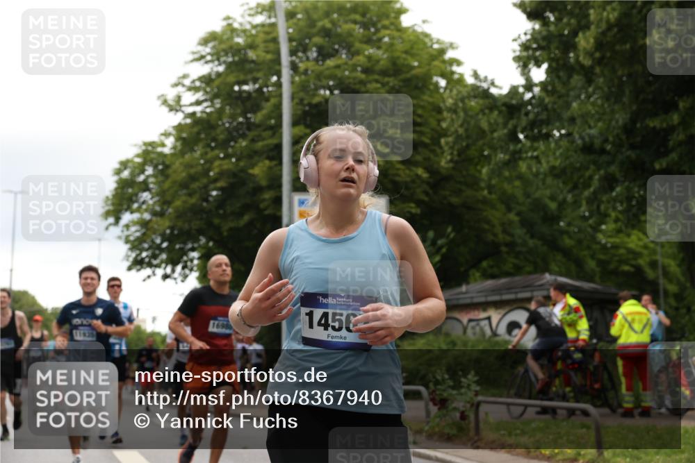 29.06.2025 - hella hamburg halbmarathon Yannick Fuchs http://msf.ph/oto/8367940 29.06.2025 10:53:26 20KM 2348, 2584, 2780, 2957, 2978, 3114, 3279, 3425, 3983, 4088, 4238, 4592, 4796, 5885, 6087, 6220, 6438, 7031, 7223, 7287, 9985, 10488, 10587, 10759, 10896, 10943, 11018, 11757, 11935, 11938, 12206, 12261, 12564, 12736, 12779, 12862, 13583, 13706, 13761, 14567, 14732, 14902, 14928, 14965, 15232, 15284, 15785, 16227, 16341, 16754, 16910, 16915, 16980, 17176, 17304, 17503, 17630, 18467, 18485, 18716, 18855, 19015, 19160 meine-sportfotos.de