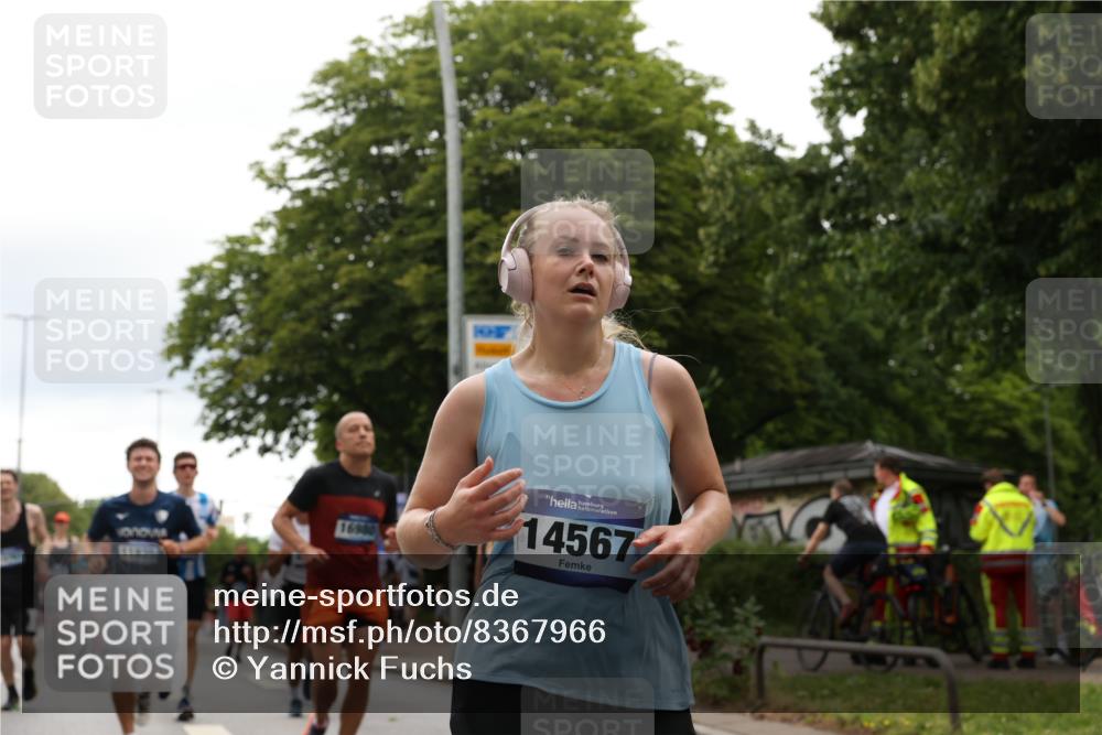 29.06.2025 - hella hamburg halbmarathon Yannick Fuchs http://msf.ph/oto/8367966 29.06.2025 10:53:26 20KM 2348, 2584, 2780, 2957, 2978, 3114, 3279, 3425, 3983, 4088, 4238, 4592, 4796, 5885, 6087, 6220, 6438, 7031, 7223, 7287, 9985, 10488, 10587, 10759, 10896, 10943, 11018, 11757, 11935, 11938, 12206, 12261, 12564, 12736, 12779, 12862, 13583, 13706, 13761, 14567, 14732, 14902, 14928, 14965, 15232, 15284, 15785, 16227, 16341, 16754, 16910, 16915, 16980, 17176, 17304, 17503, 17630, 18467, 18485, 18716, 18855, 19015, 19160 meine-sportfotos.de