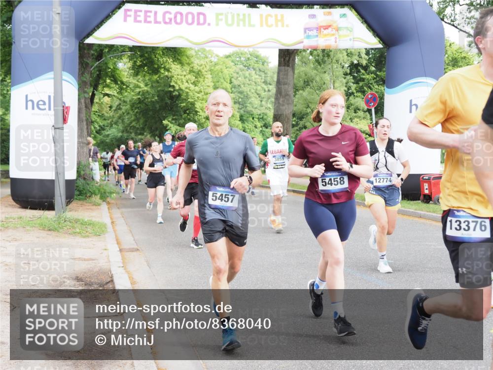 29.06.2025 - hella hamburg halbmarathon MichiJ http://msf.ph/oto/8368040 29.06.2025 10:44:14 Zwischen KM18-KM19 1200, 1715, 1833, 2025, 2488, 3093, 3413, 3859, 4426, 4467, 5457, 5458, 5728, 12774, 13376, 15189, 15584, 15726, 16830, 17769, 18966 meine-sportfotos.de