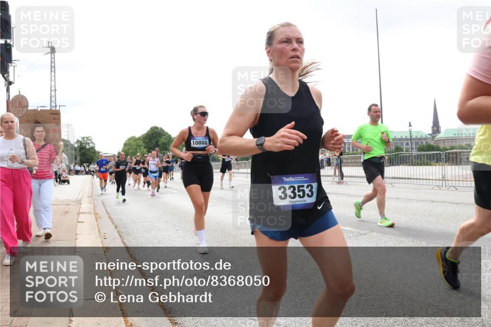 29.06.2025 - hella hamburg halbmarathon Lena Gebhardt http://msf.ph/oto/8368050 29.06.2025 10:39:34 Lombardsbrücke 10888, 3353, 1760, 1856, 1883, 2092, 2313, 2571, 2574, 2578, 2843, 2893, 2976, 2998, 3046, 3275, 3353, 3727, 4298, 4523, 4603, 4609, 4659, 4752, 4855, 4882, 5045, 5701, 6321, 6342, 6343, 6427, 6428, 6611, 6719, 6726, 6739, 6748, 7053, 7125, 7199, 7341, 7429, 7501, 7506, 7524, 7589, 7684, 7815, 8203, 8243, 8457, 8612, 8995, 9393, 9420, 9446, 9569, 9698, 9747, 9777, 10001, 10315, 10441, 10512, 10516 meine-sportfotos.de