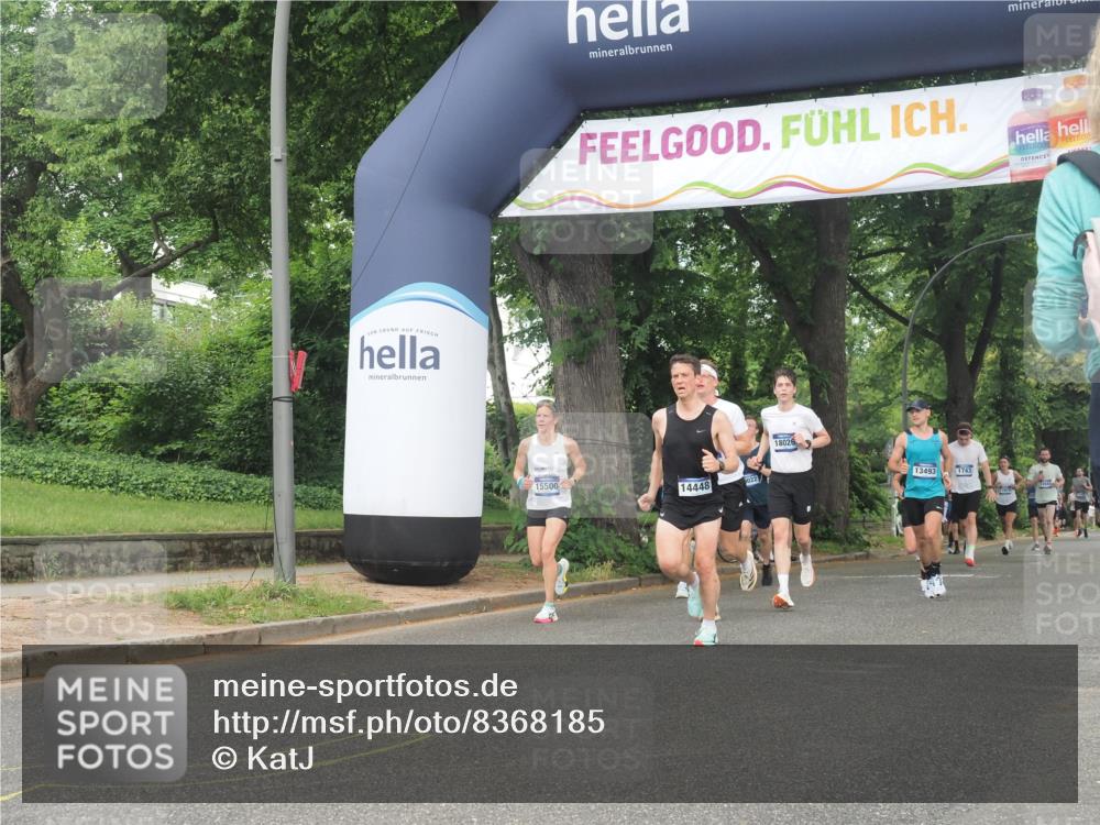 29.06.2025 - hella hamburg halbmarathon KatJ http://msf.ph/oto/8368185 29.06.2025 10:23:17 Zwischen KM18-KM19 5550, 7628, 7901 meine-sportfotos.de