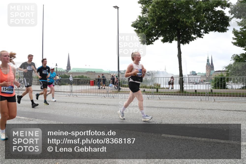 29.06.2025 - hella hamburg halbmarathon Lena Gebhardt http://msf.ph/oto/8368187 29.06.2025 10:48:42 Lombardsbrücke 15489, 1670, 18496, 5967, 1142, 1167, 1584, 1645, 2160, 2195, 2437, 2438, 2475, 2627, 2716, 2756, 2792, 2909, 3215, 3224, 3320, 3504, 3661, 4588, 5010, 5479, 5480, 5585, 5781, 6015, 6143, 6437, 6566, 7062, 7203, 7532, 7947, 7948, 8461, 8719, 8760, 8948, 9552, 9775, 9787, 10059, 10145, 10204, 10366, 10524, 10654, 10656, 11000, 11364, 11365, 13814, 13845, 15715, 16498, 16499, 16701 meine-sportfotos.de