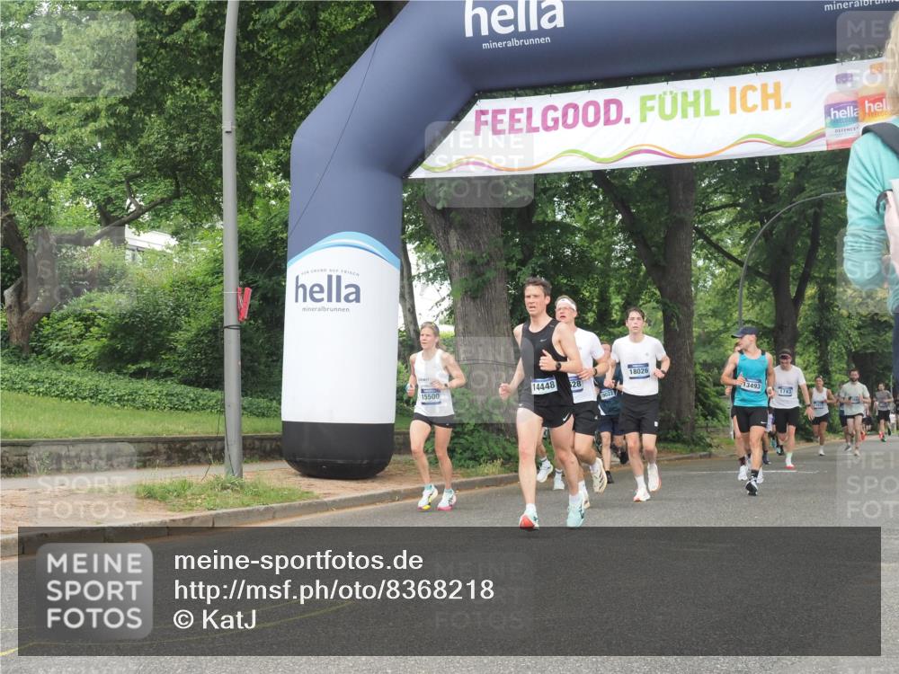 29.06.2025 - hella hamburg halbmarathon KatJ http://msf.ph/oto/8368218 29.06.2025 10:23:17 Zwischen KM18-KM19 5550, 7628, 7901 meine-sportfotos.de