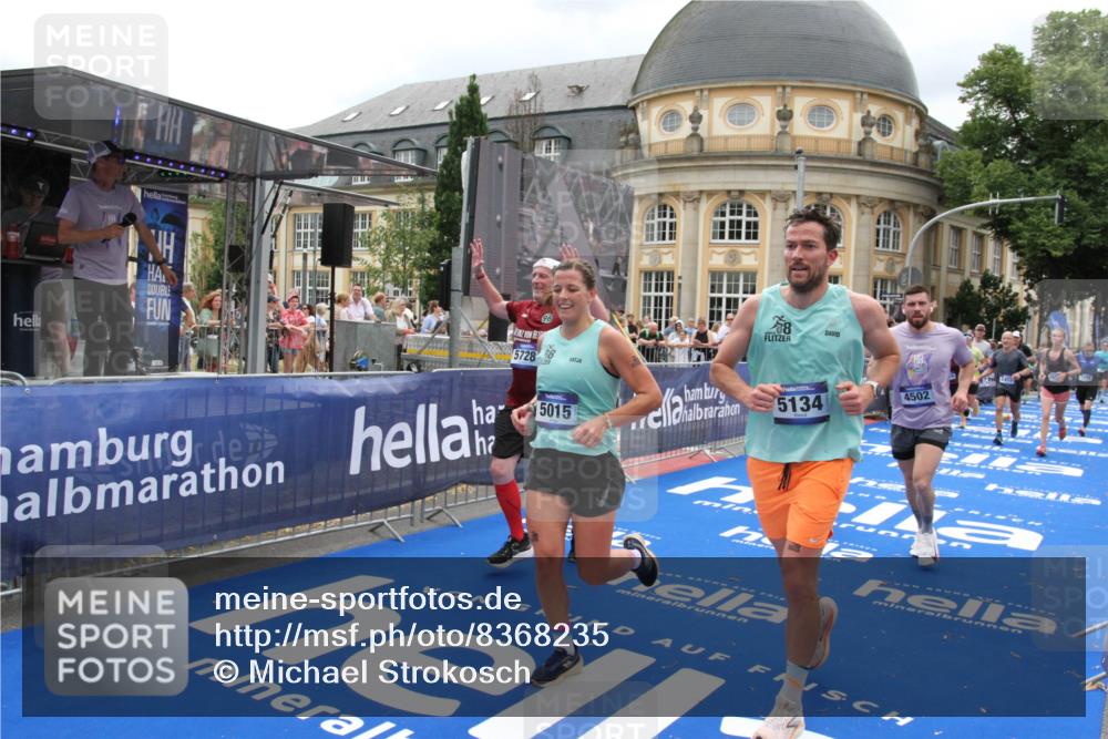 29.06.2025 - hella hamburg halbmarathon Michael Strokosch http://msf.ph/oto/8368235 29.06.2025 10:57:37 Ziel 1239, 2236, 2652, 4502, 5015, 5134, 5457, 5458, 5728, 12144, 13245, 14571, 14951, 15220, 17769, 17814 meine-sportfotos.de