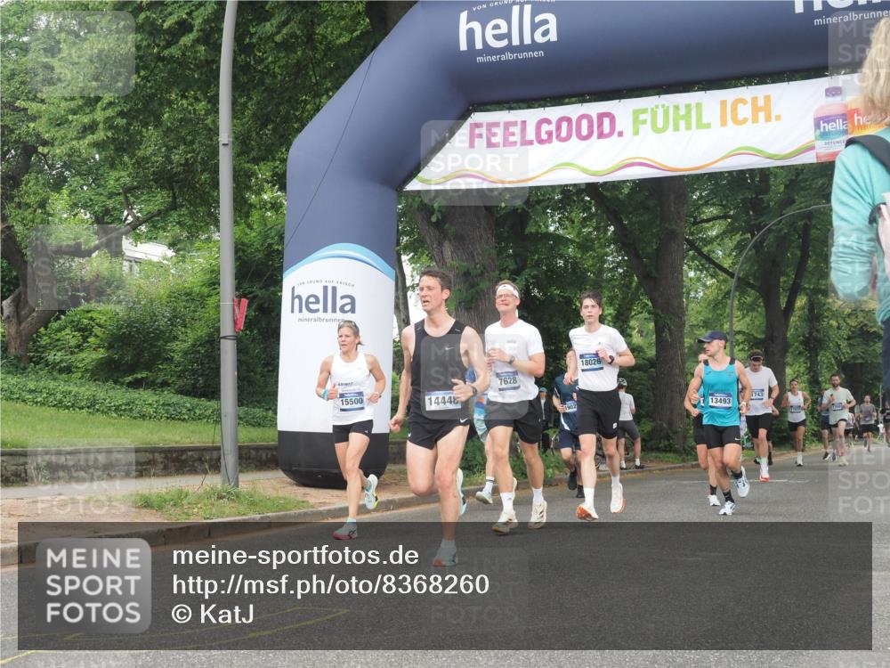 29.06.2025 - hella hamburg halbmarathon KatJ http://msf.ph/oto/8368260 29.06.2025 10:23:17 Zwischen KM18-KM19 5550, 7628, 7901 meine-sportfotos.de