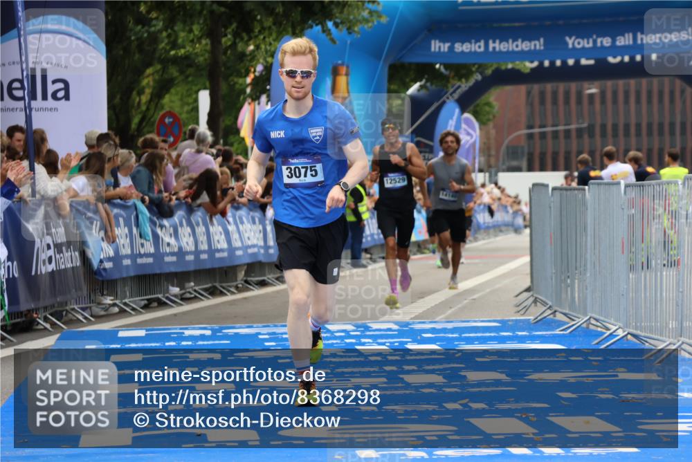 29.06.2025 - hella hamburg halbmarathon Strokosch-Dieckow http://msf.ph/oto/8368298 29.06.2025 10:28:16 Ziel 3075, 7389, 12529, 14140, 16711 meine-sportfotos.de