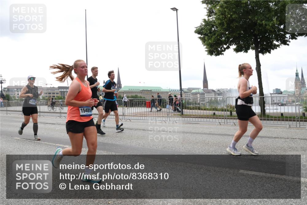 29.06.2025 - hella hamburg halbmarathon Lena Gebhardt http://msf.ph/oto/8368310 29.06.2025 10:48:42 Lombardsbrücke 1828, 15489, 1142, 1167, 1584, 1645, 2160, 2195, 2437, 2438, 2475, 2627, 2716, 2756, 2792, 2909, 3215, 3224, 3320, 3504, 3661, 4588, 5010, 5479, 5480, 5585, 5781, 6015, 6143, 6437, 6566, 7062, 7203, 7532, 7947, 7948, 8461, 8719, 8760, 8948, 9552, 9775, 9787, 10059, 10145, 10204, 10366, 10524, 10654, 10656, 11000, 11364, 11365, 13814, 13845, 15715, 16498, 16499, 16701 meine-sportfotos.de
