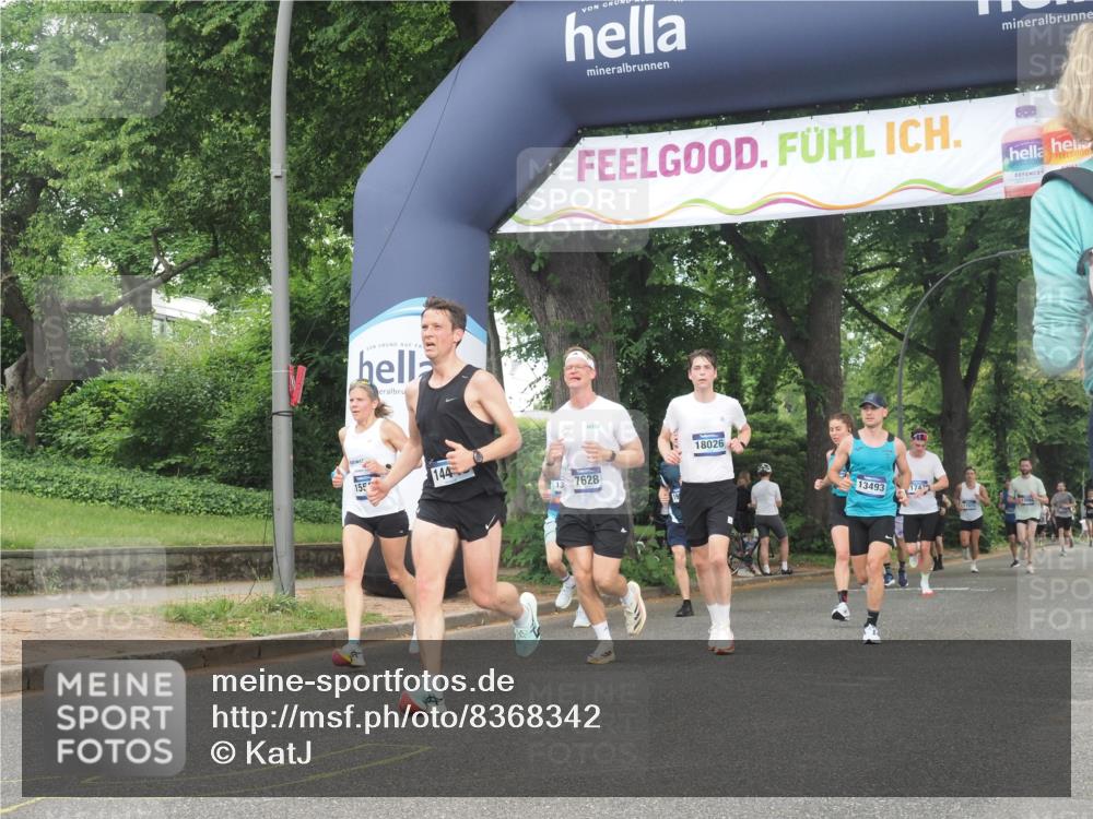 29.06.2025 - hella hamburg halbmarathon KatJ http://msf.ph/oto/8368342 29.06.2025 10:23:17 Zwischen KM18-KM19 5550, 7628, 7901 meine-sportfotos.de