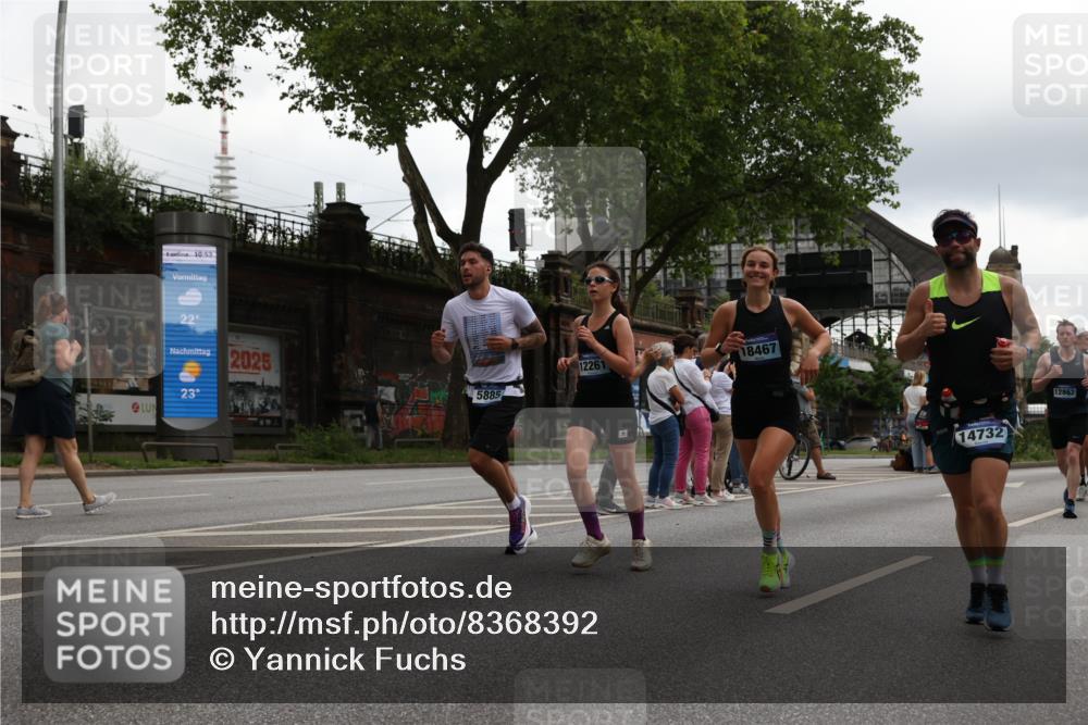 29.06.2025 - hella hamburg halbmarathon Yannick Fuchs http://msf.ph/oto/8368392 29.06.2025 10:53:28 20KM 2348, 2780, 3114, 3279, 3425, 3983, 4088, 4238, 4796, 4986, 5885, 6087, 6220, 6438, 7031, 7223, 7287, 8030, 8807, 9985, 10488, 10587, 10896, 10943, 11018, 11114, 11757, 11935, 11938, 12206, 12261, 12564, 12736, 12779, 12862, 13583, 13706, 13761, 14567, 14732, 14902, 14928, 14965, 15232, 15284, 15785, 16227, 16530, 16754, 16910, 16915, 16980, 17176, 17304, 17503, 17630, 18467, 18485, 18716, 18855, 19015, 19160 meine-sportfotos.de