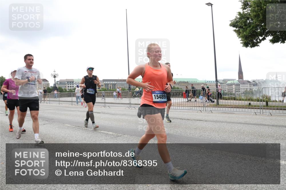29.06.2025 - hella hamburg halbmarathon Lena Gebhardt http://msf.ph/oto/8368395 29.06.2025 10:48:42 Lombardsbrücke 114, 52, 18282, 15489, 1142, 1167, 1584, 1645, 2160, 2195, 2437, 2438, 2475, 2627, 2716, 2756, 2792, 2909, 3215, 3224, 3320, 3504, 3661, 4588, 5010, 5479, 5480, 5585, 5781, 6015, 6143, 6437, 6566, 7062, 7203, 7532, 7947, 7948, 8461, 8719, 8760, 8948, 9552, 9775, 9787, 10059, 10145, 10204, 10366, 10524, 10654, 10656, 11000, 11364, 11365, 13814, 13845, 15715, 16498, 16499, 16701 meine-sportfotos.de