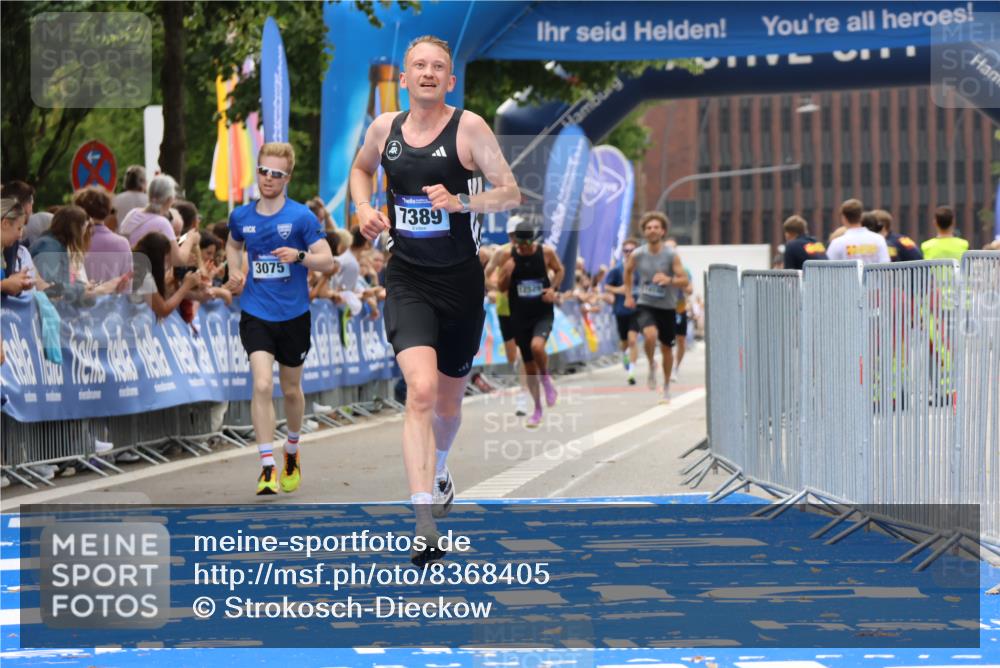 29.06.2025 - hella hamburg halbmarathon Strokosch-Dieckow http://msf.ph/oto/8368405 29.06.2025 10:28:12 Ziel 3075, 7389, 15883 meine-sportfotos.de