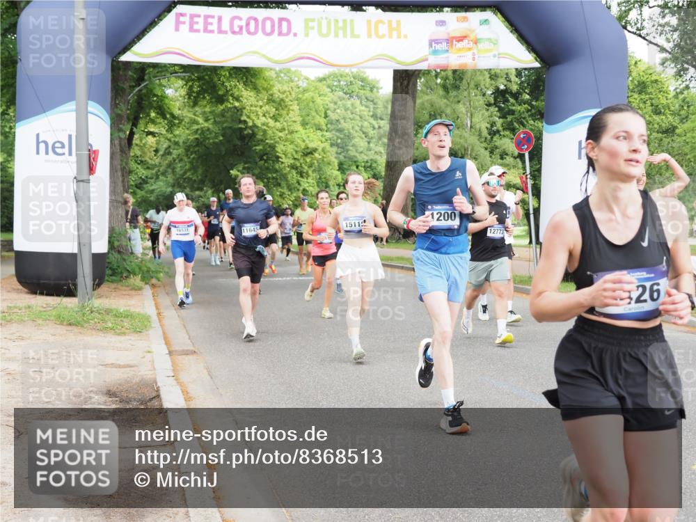 29.06.2025 - hella hamburg halbmarathon MichiJ http://msf.ph/oto/8368513 29.06.2025 10:44:17 Zwischen KM18-KM19 1200, 1833, 2488, 3413, 3859, 4426, 5015, 5134, 5457, 5458, 5728, 12773, 12774, 13376, 15110, 15584, 15726, 16531, 16830, 17769, 17848, 18966 meine-sportfotos.de