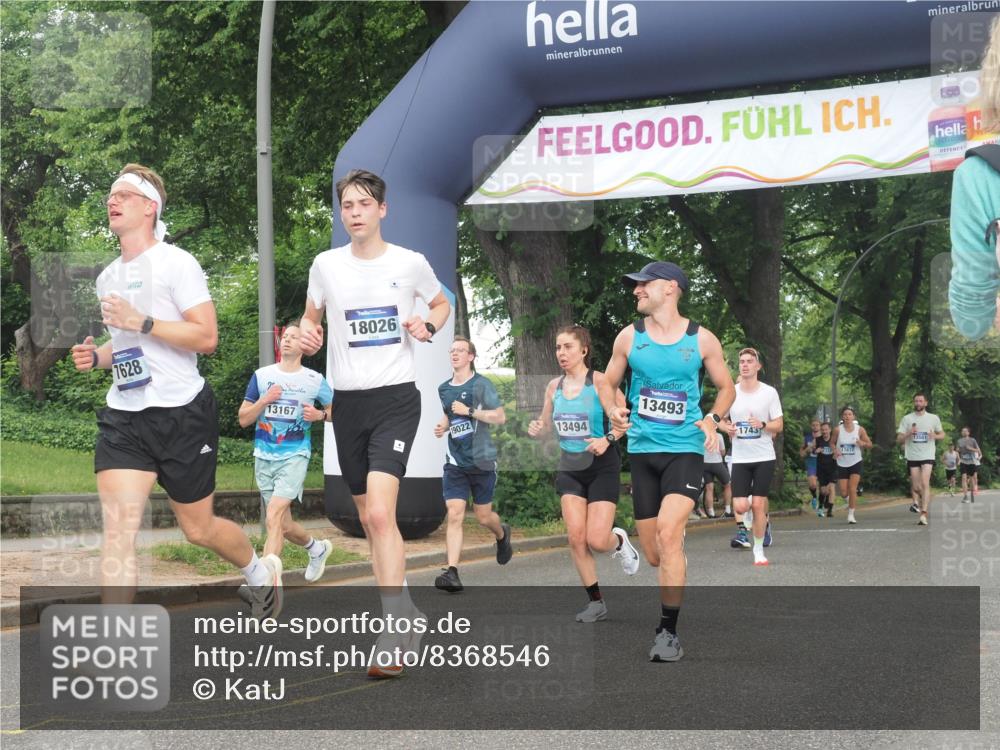 29.06.2025 - hella hamburg halbmarathon KatJ http://msf.ph/oto/8368546 29.06.2025 10:23:19 Zwischen KM18-KM19 1743, 5550, 7628 meine-sportfotos.de