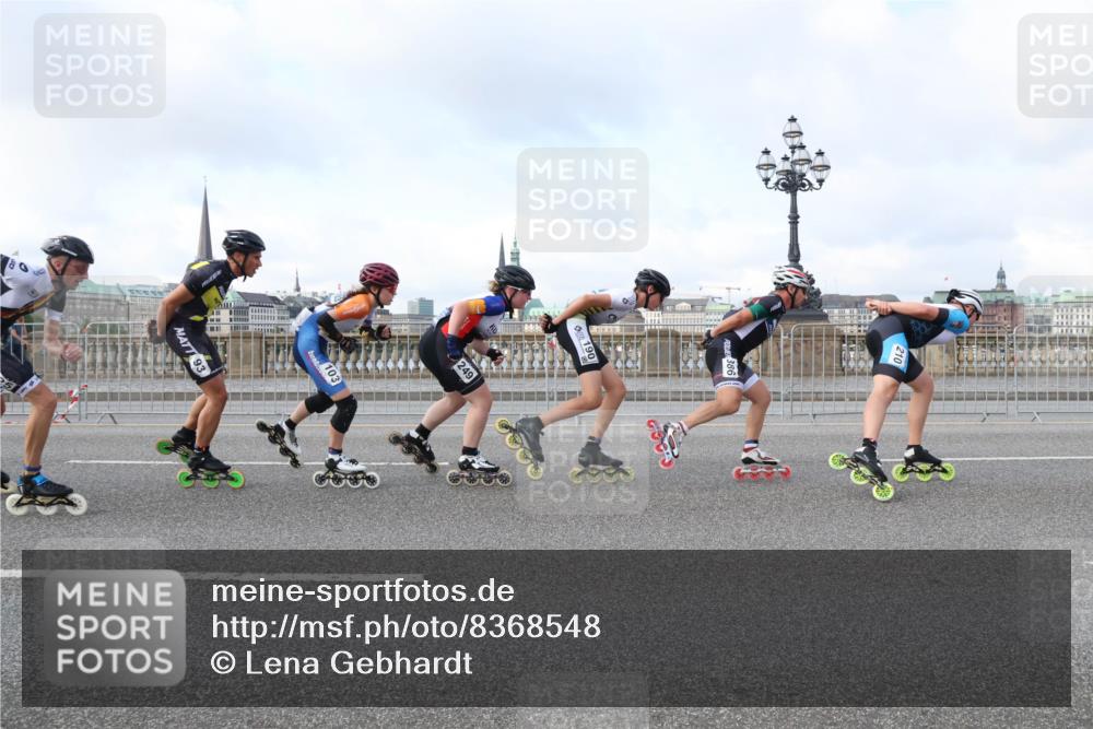 29.06.2025 - hella hamburg halbmarathon Lena Gebhardt http://msf.ph/oto/8368548 29.06.2025 08:50:02 Lombardsbrücke 93, 103, 190, 249, 386, 210 meine-sportfotos.de