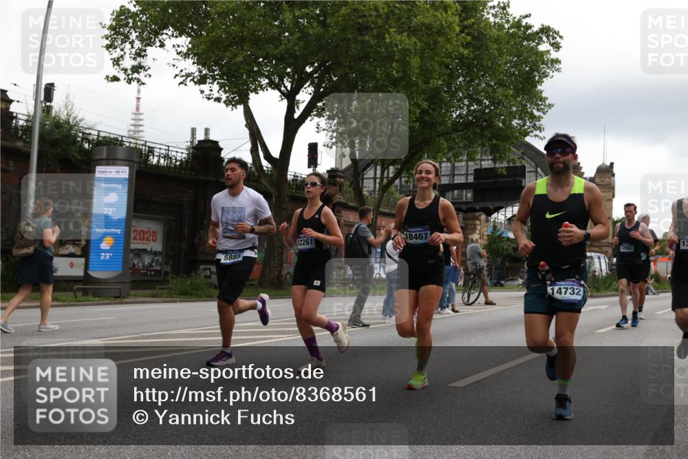 29.06.2025 - hella hamburg halbmarathon Yannick Fuchs http://msf.ph/oto/8368561 29.06.2025 10:53:28 20KM 2348, 2780, 3114, 3279, 3425, 3983, 4088, 4238, 4796, 4986, 5885, 6087, 6220, 6438, 7031, 7223, 7287, 8030, 8807, 9985, 10488, 10587, 10896, 10943, 11018, 11114, 11757, 11935, 11938, 12206, 12261, 12564, 12736, 12779, 12862, 13583, 13706, 13761, 14567, 14732, 14902, 14928, 14965, 15232, 15284, 15785, 16227, 16530, 16754, 16910, 16915, 16980, 17176, 17304, 17503, 17630, 18467, 18485, 18716, 18855, 19015, 19160 meine-sportfotos.de