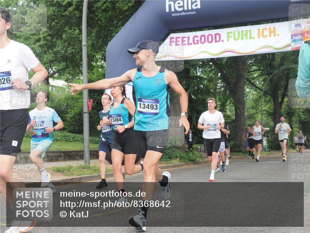 29.06.2025 - hella hamburg halbmarathon KatJ http://msf.ph/oto/8368642 29.06.2025 10:23:19 Zwischen KM18-KM19 1743, 5550, 7628 meine-sportfotos.de