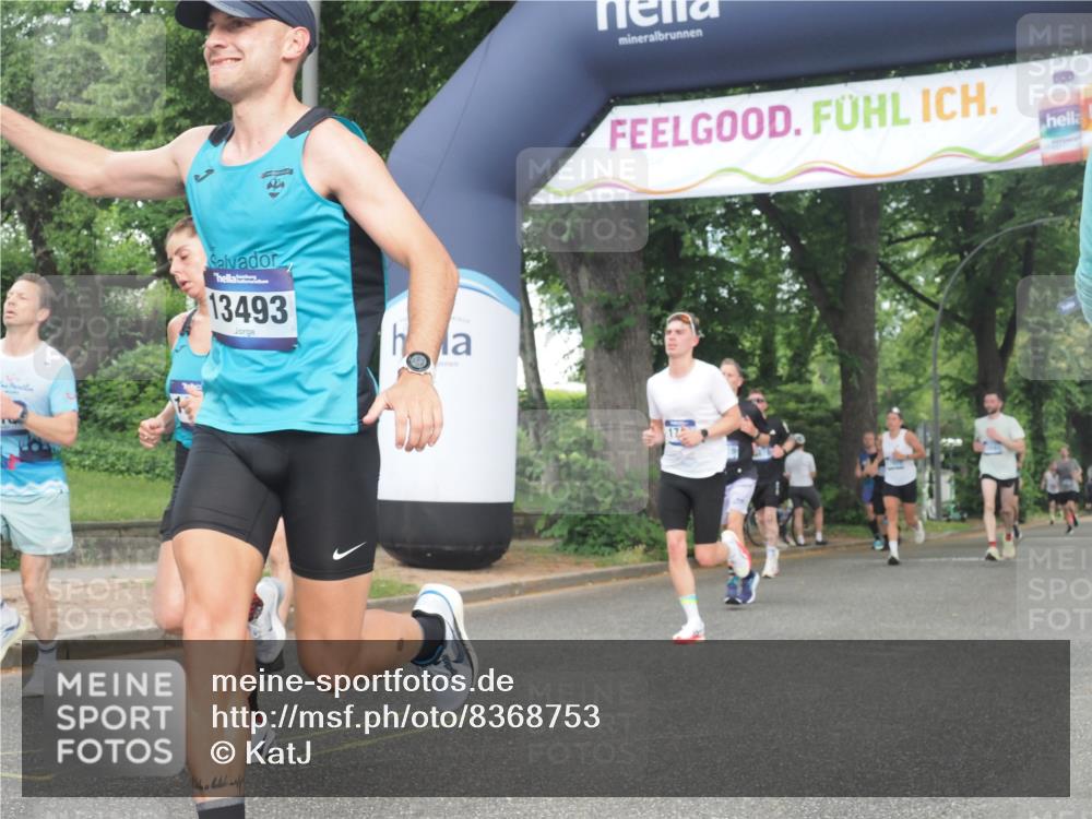 29.06.2025 - hella hamburg halbmarathon KatJ http://msf.ph/oto/8368753 29.06.2025 10:23:20 Zwischen KM18-KM19 1743, 5550, 7628 meine-sportfotos.de