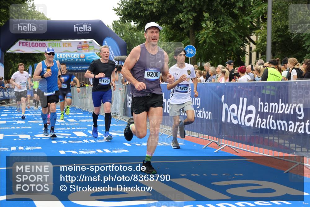 29.06.2025 - hella hamburg halbmarathon Strokosch-Dieckow http://msf.ph/oto/8368790 29.06.2025 10:49:49 Ziel 2540, 3543, 4017, 5460, 5894, 6125, 8454, 8455, 9126, 9200, 9491, 9551, 9597, 9723, 9924, 11975, 12527, 12733, 13159, 13463, 14794, 16716, 16732, 16800, 16877, 16887, 17282, 17753, 18926, 19109, 19122 meine-sportfotos.de