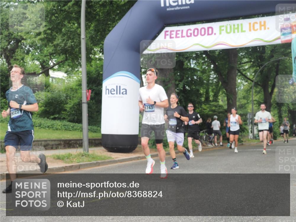 29.06.2025 - hella hamburg halbmarathon KatJ http://msf.ph/oto/8368824 29.06.2025 10:23:20 Zwischen KM18-KM19 1743, 5550, 7628 meine-sportfotos.de