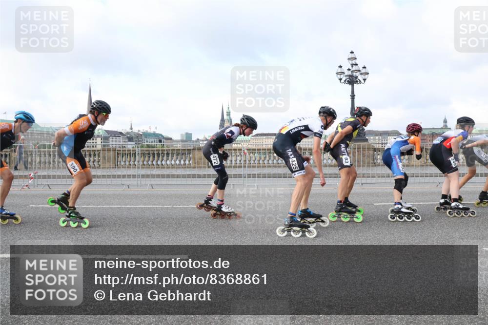 29.06.2025 - hella hamburg halbmarathon Lena Gebhardt http://msf.ph/oto/8368861 29.06.2025 08:50:02 Lombardsbrücke 390, 425, 93, 19 meine-sportfotos.de