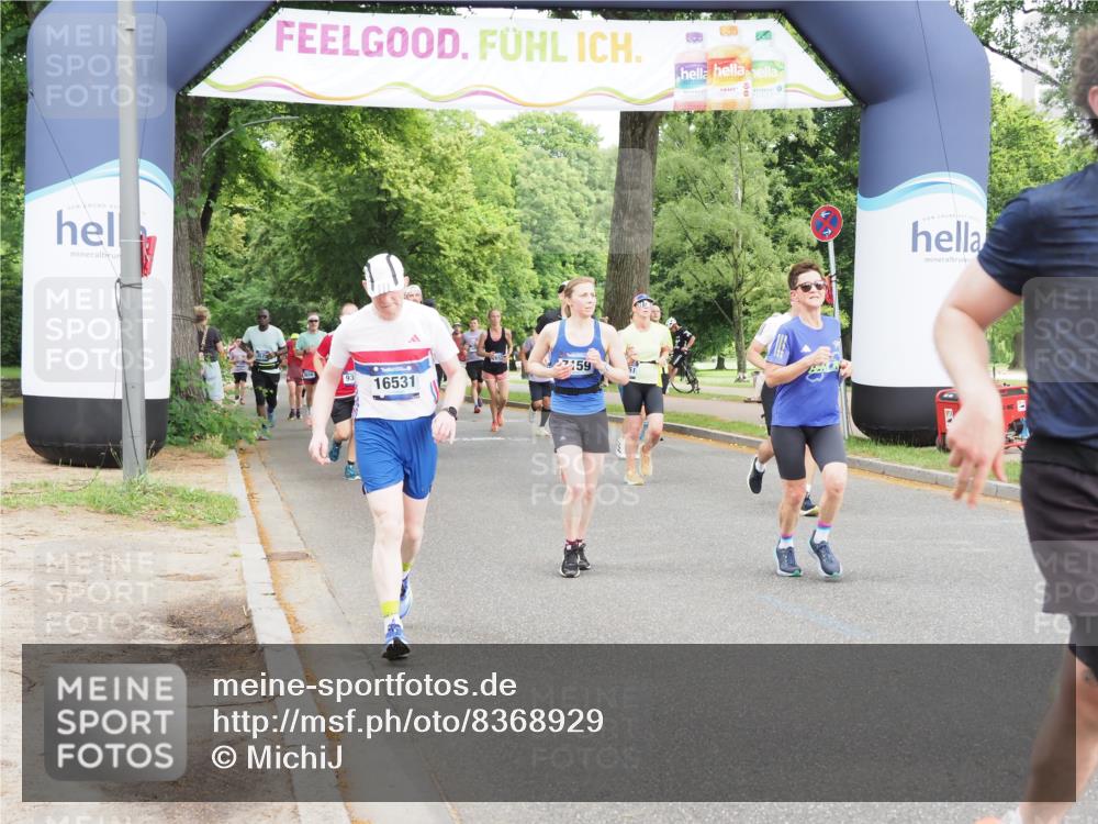 29.06.2025 - hella hamburg halbmarathon MichiJ http://msf.ph/oto/8368929 29.06.2025 10:44:20 Zwischen KM18-KM19 1200, 3859, 4426, 5015, 5134, 5457, 5458, 5728, 7159, 11645, 12773, 15110, 15584, 16418, 16531, 16909, 17848, 18966 meine-sportfotos.de