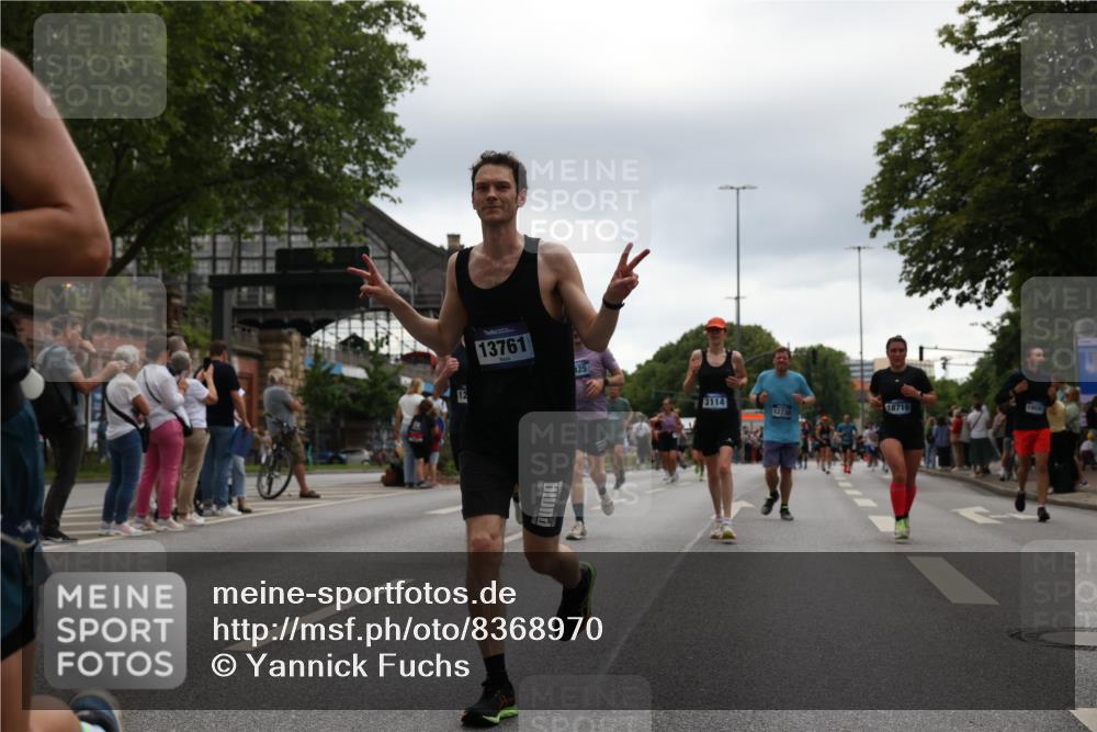 29.06.2025 - hella hamburg halbmarathon Yannick Fuchs http://msf.ph/oto/8368970 29.06.2025 10:53:29 20KM 2348, 2780, 3114, 3279, 3425, 4238, 4796, 4986, 5885, 6087, 6220, 6438, 7031, 7223, 7287, 8030, 8326, 8807, 9985, 10488, 10587, 10896, 10943, 11018, 11114, 11757, 11935, 11938, 12206, 12261, 12564, 12736, 12779, 12862, 13583, 13706, 13761, 14567, 14732, 14902, 14928, 14965, 15232, 15284, 15785, 16227, 16530, 16754, 16910, 16915, 16980, 17176, 17304, 17503, 17630, 18467, 18485, 18716, 18855, 19015, 19160 meine-sportfotos.de